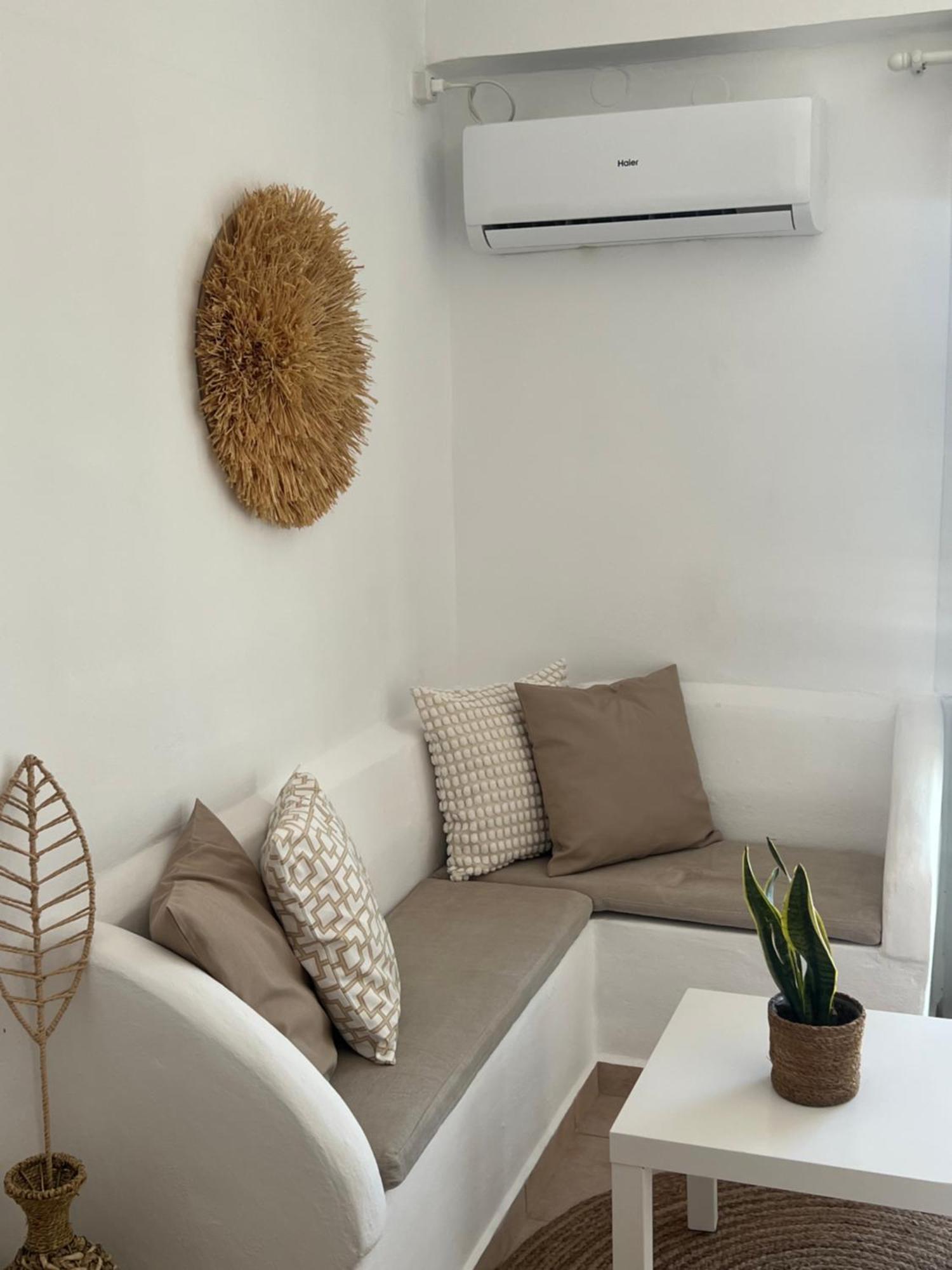 White Island Rooms Panteli Exterior photo