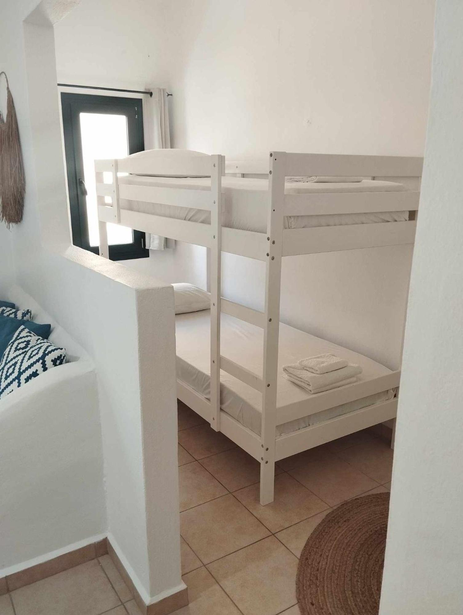 White Island Rooms Panteli Exterior photo